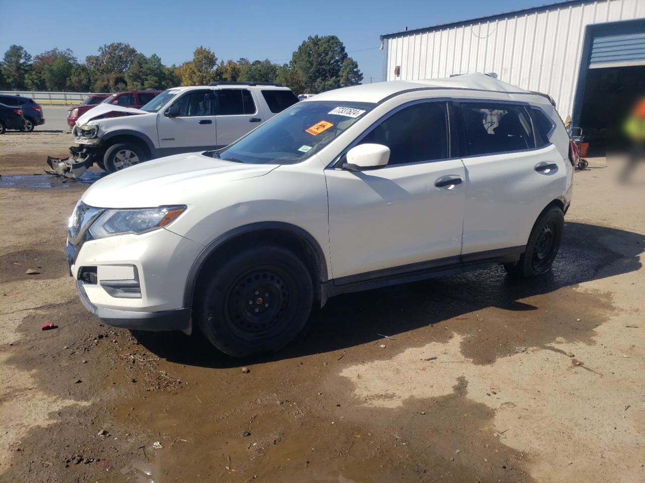 2020 Nissan Rogue - Image 1