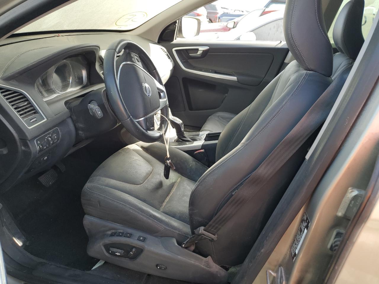 2016 Volvo XC60 - Image 7
