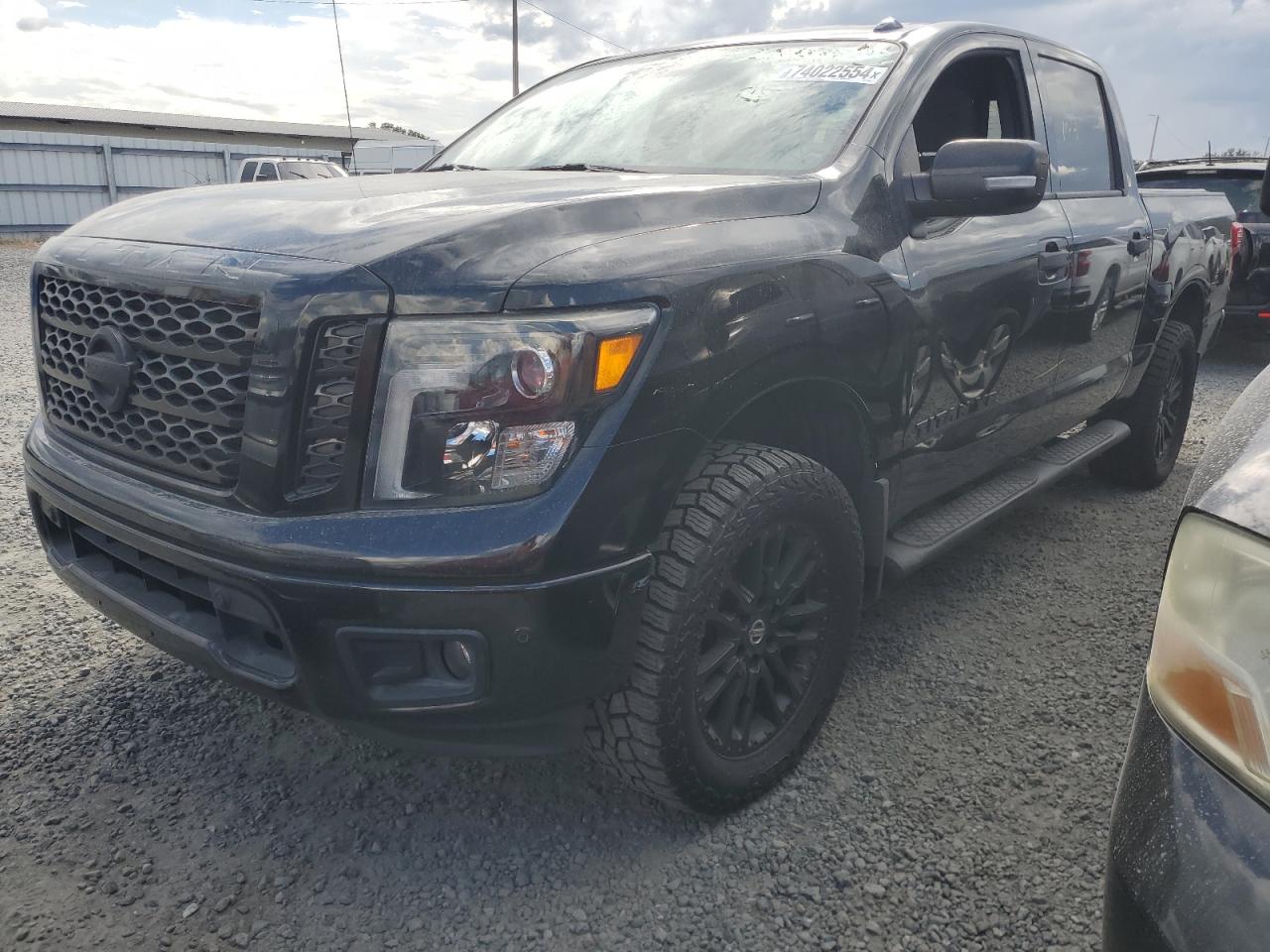 2018 Nissan Titan - Image 1