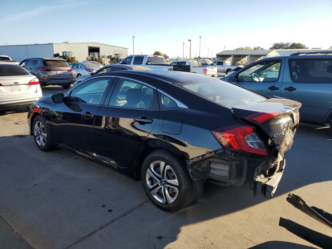 2HGFC2F51JH566988 2018 HONDA CIVIC - Image 2