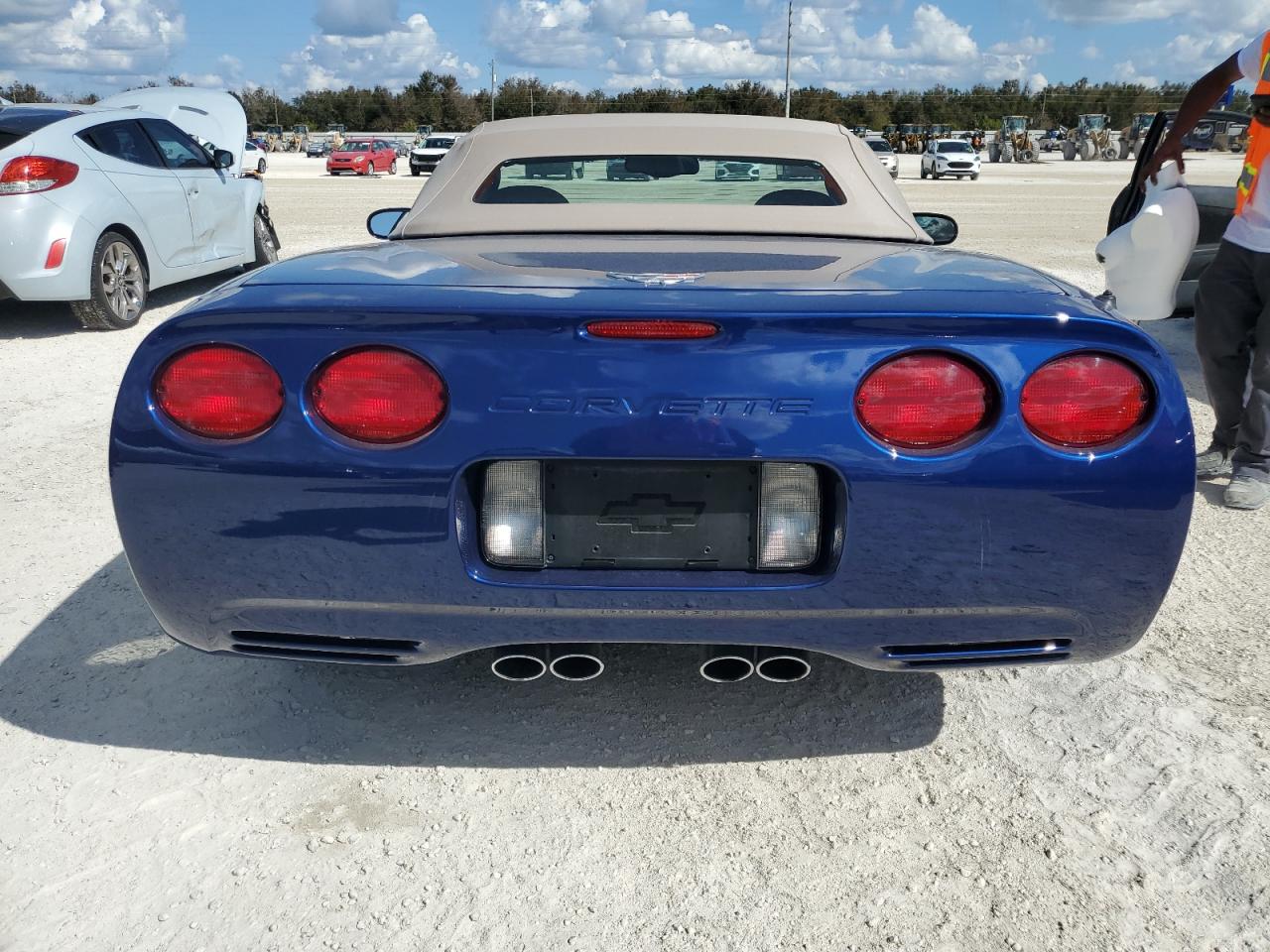 1G1YY32G845116751 2004 Chevrolet Corvette