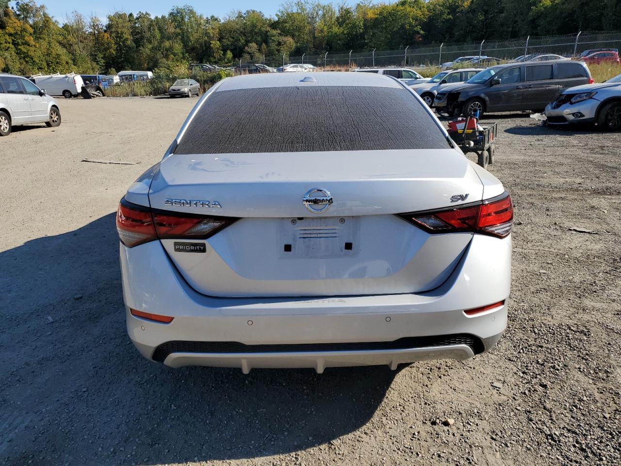 2022 Nissan Sentra - Image 6
