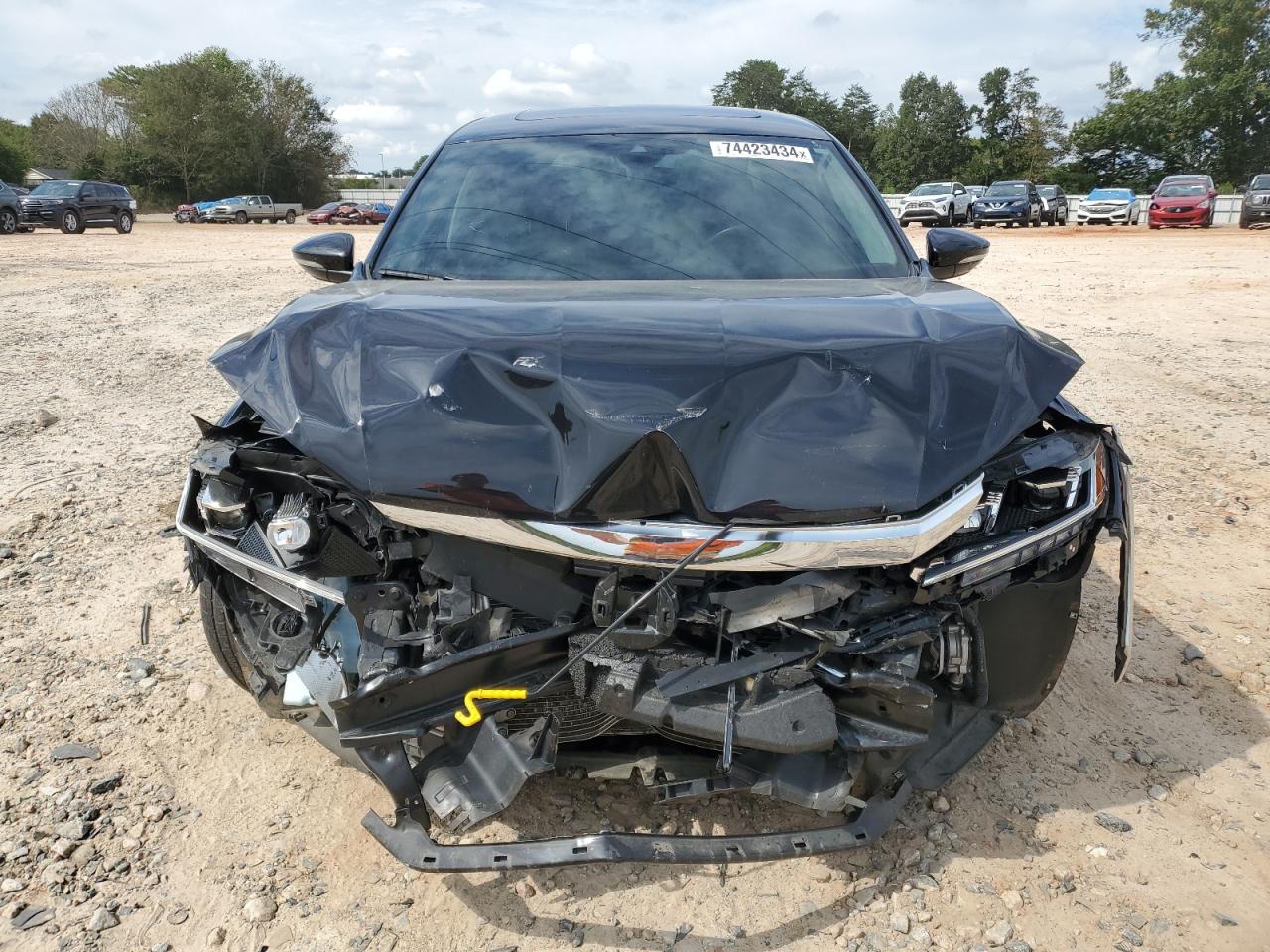 2020 Volkswagen Passat - Image 5