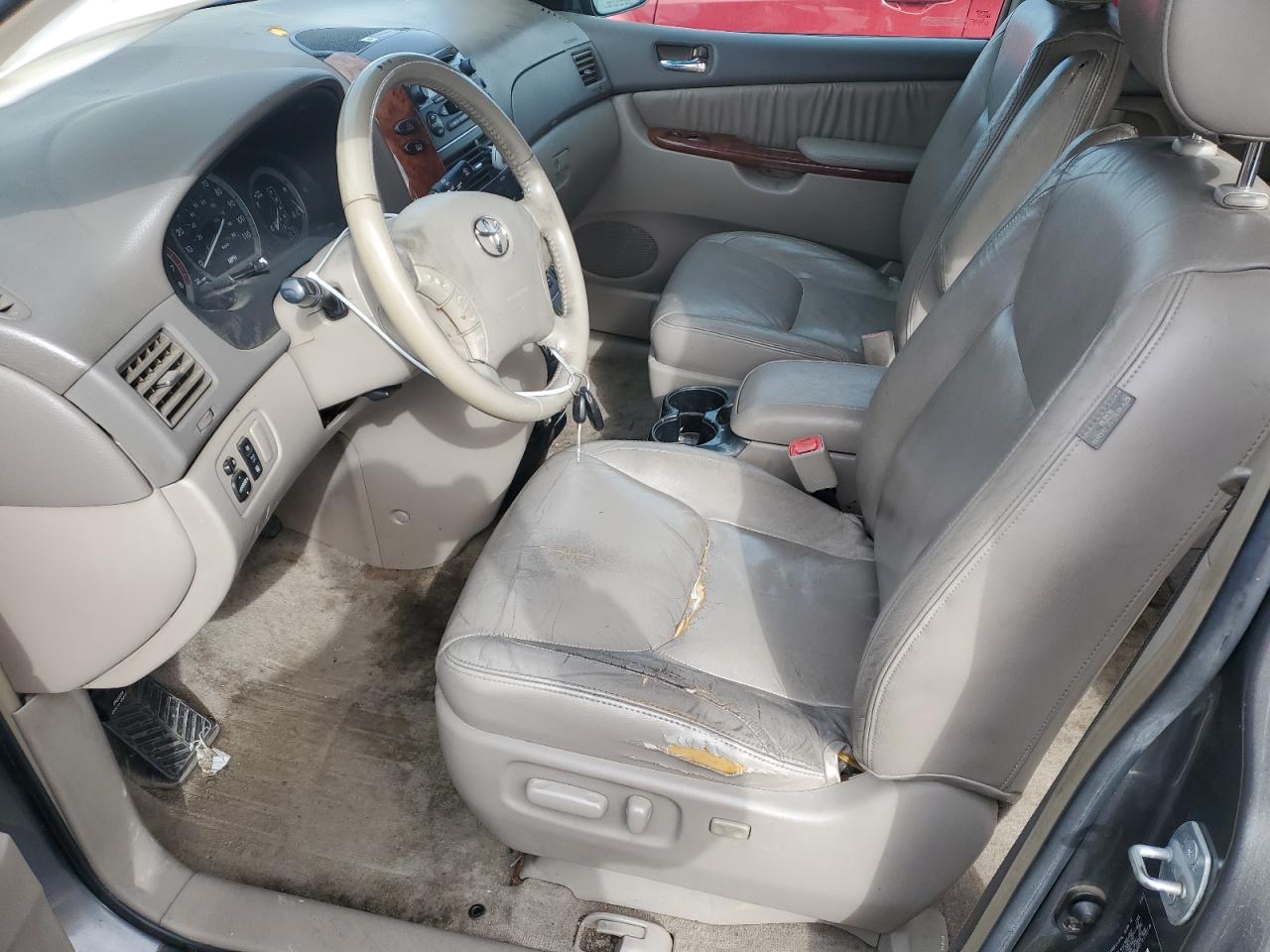 2005 Toyota Sienna - Image 7