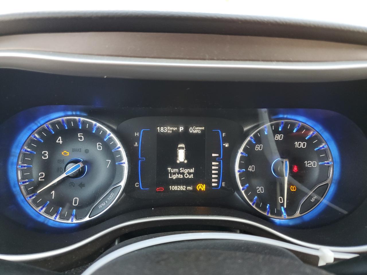 2020 Chrysler Voyager - Image 9