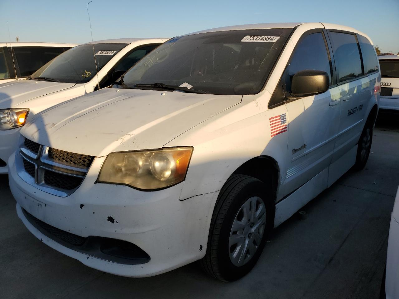 2017 Dodge Caravan - Image 1