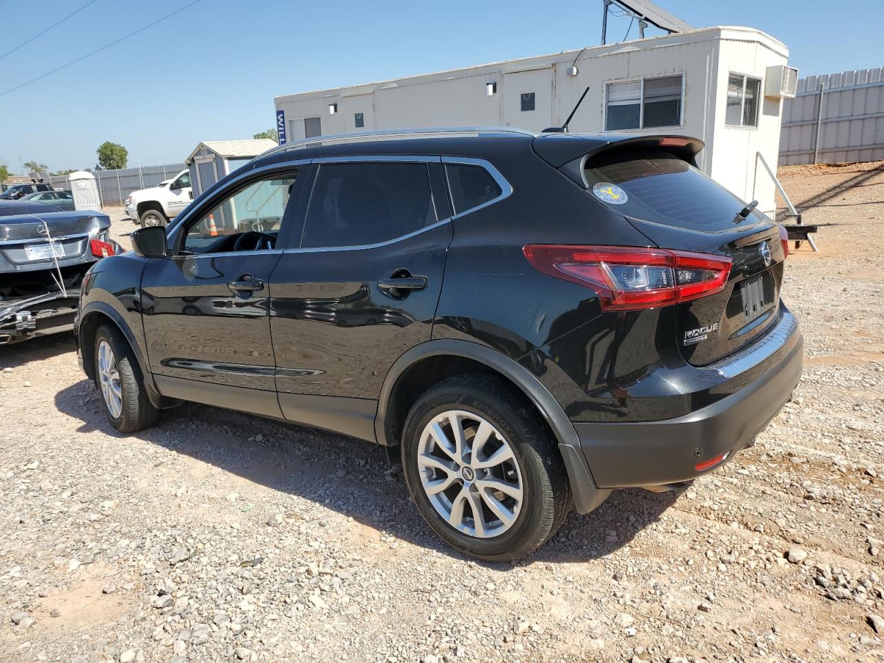 2020 Nissan Rogue - Image 2