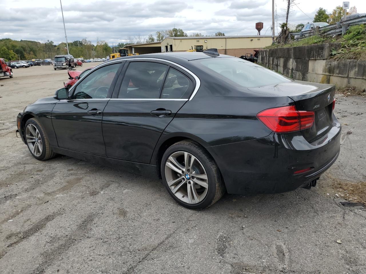 WBA8D9G50HNU60073 2017 BMW 3 SERIES - Image 2