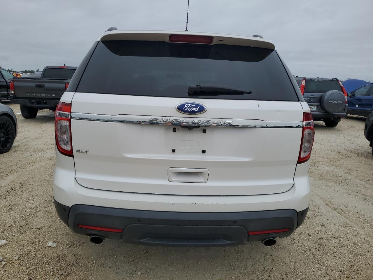 2011 Ford Explorer Xlt VIN: 1FMHK7D82BGA45274 Lot: 73938124