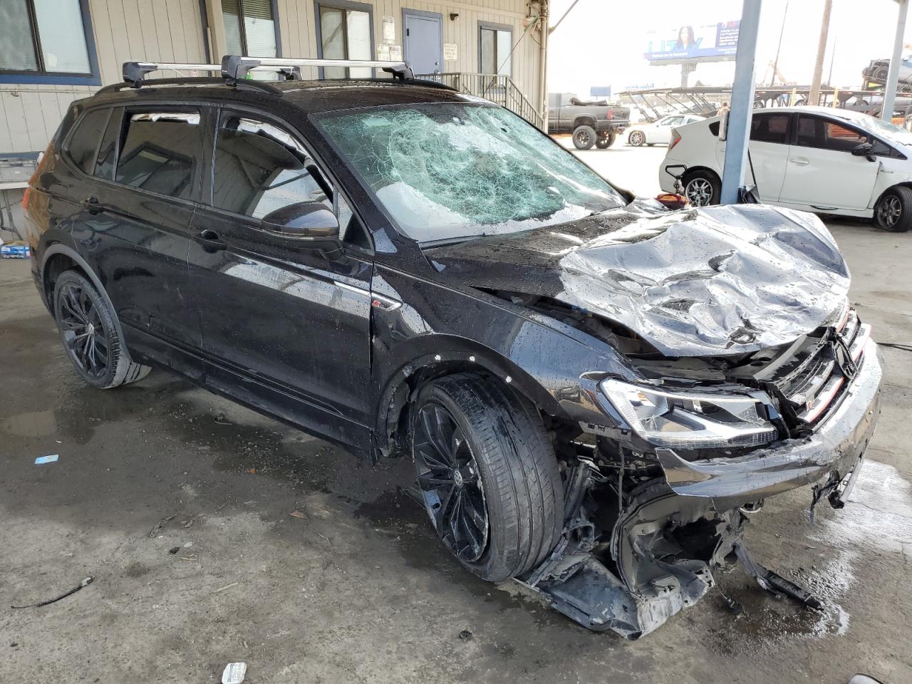 2021 Volkswagen Tiguan - Image 4