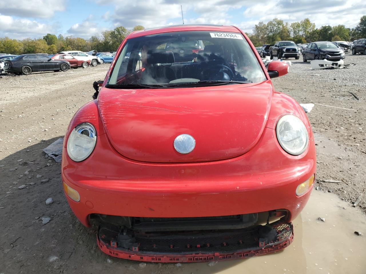 2004 Volkswagen Beetle - Image 5