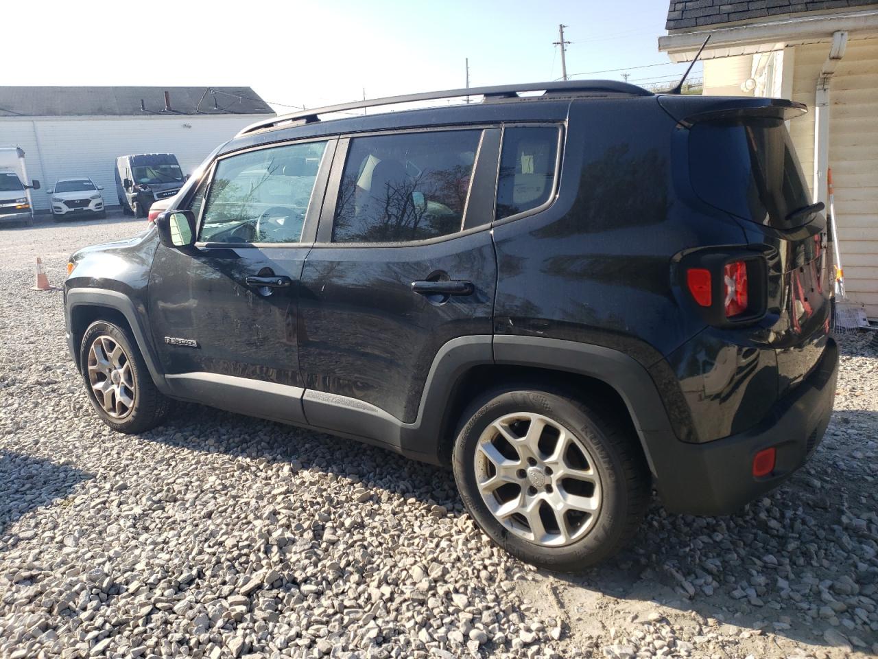 ZACCJABT0FPB85015 2015 JEEP RENEGADE - Image 2