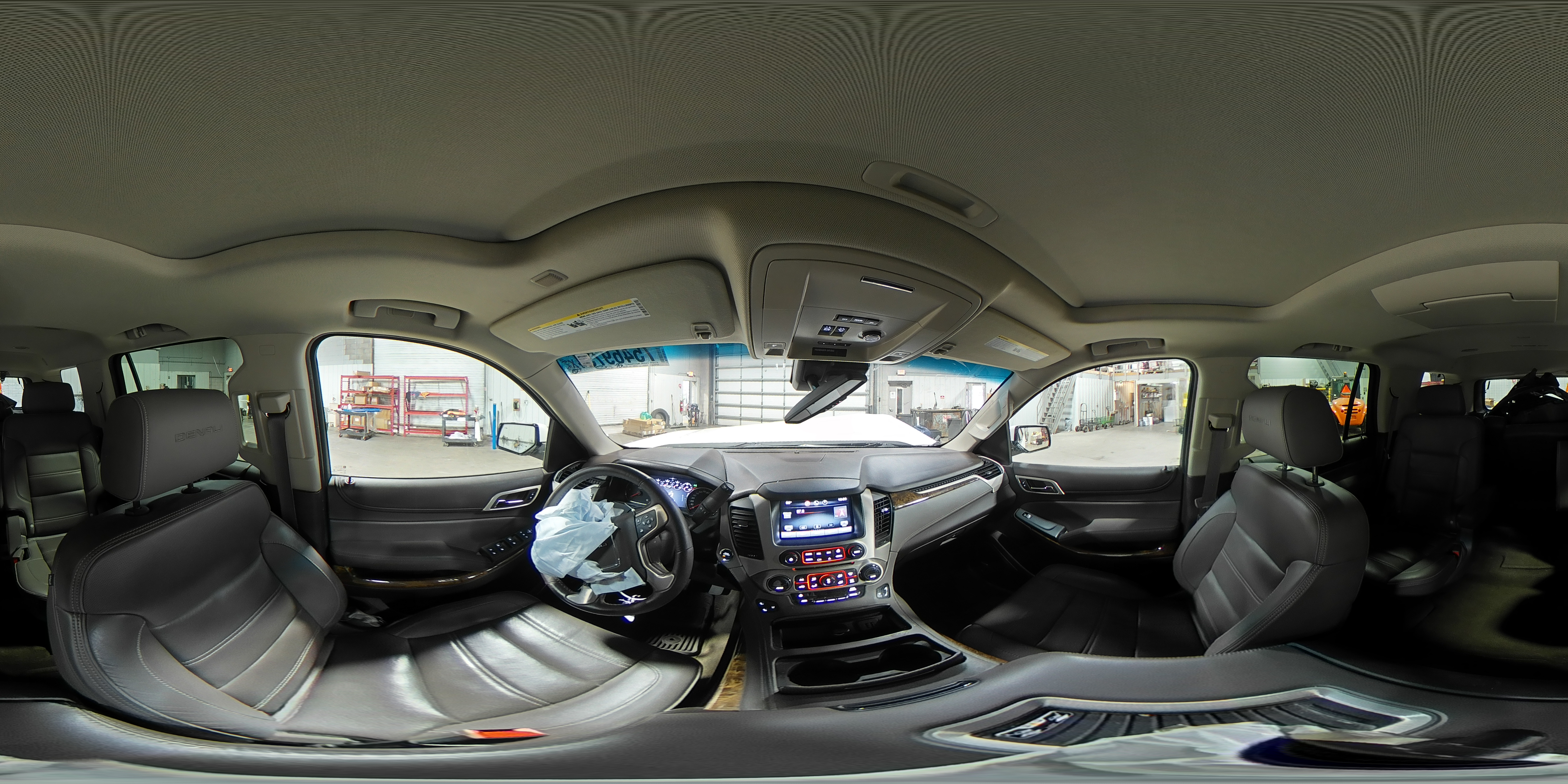 2015 GMC Yukon - Image 14