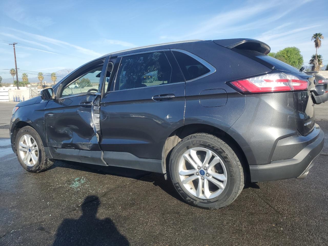 2020 Ford Edge - Image 2