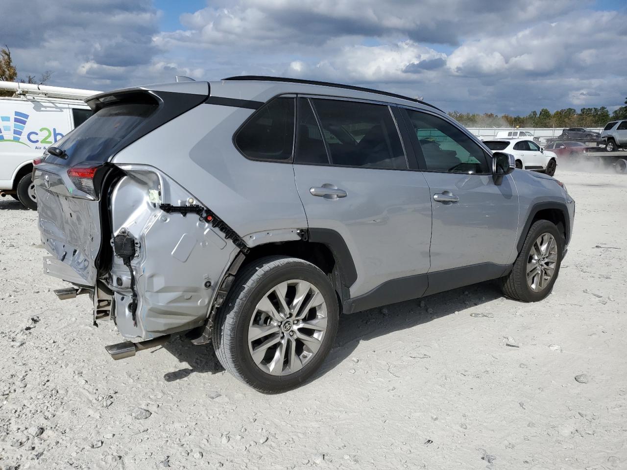 2021 Toyota RAV 4 - Image 3