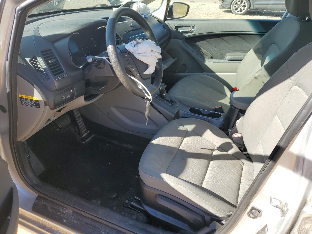 2016 Kia Forte - Image 7