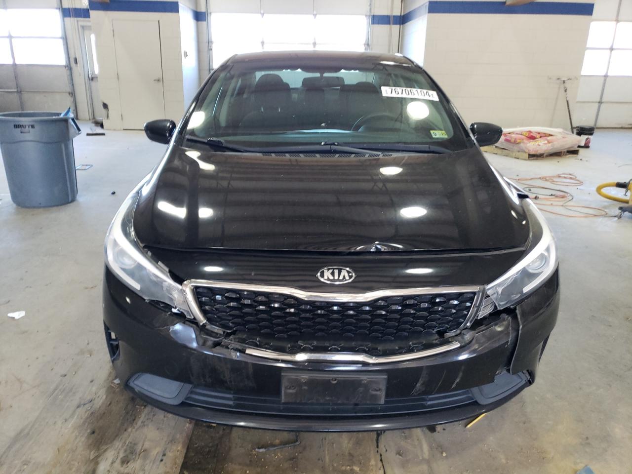 2017 Kia Forte - Image 5