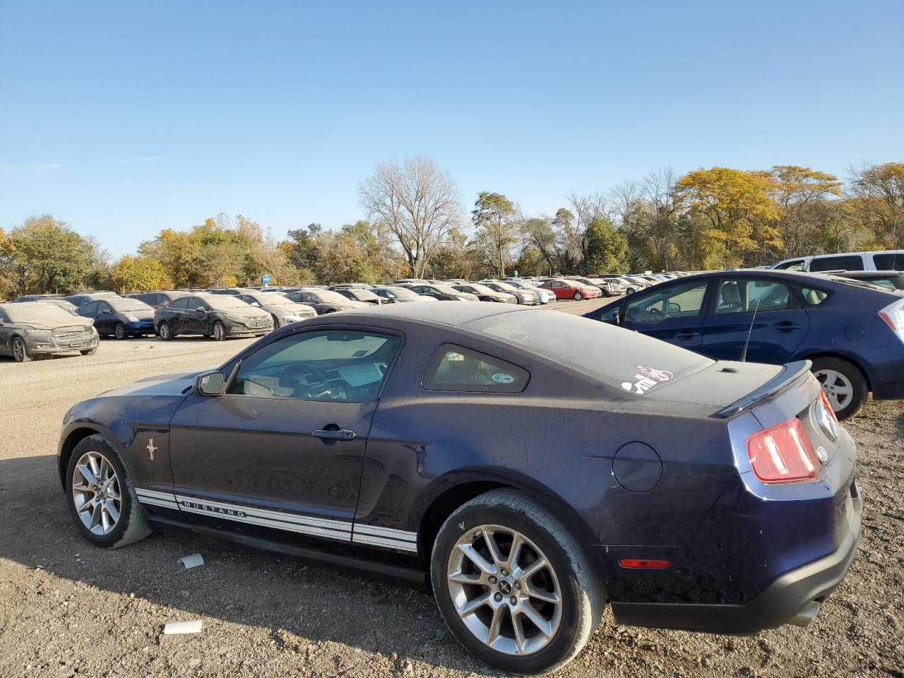 2011 Ford Mustang - Image 2