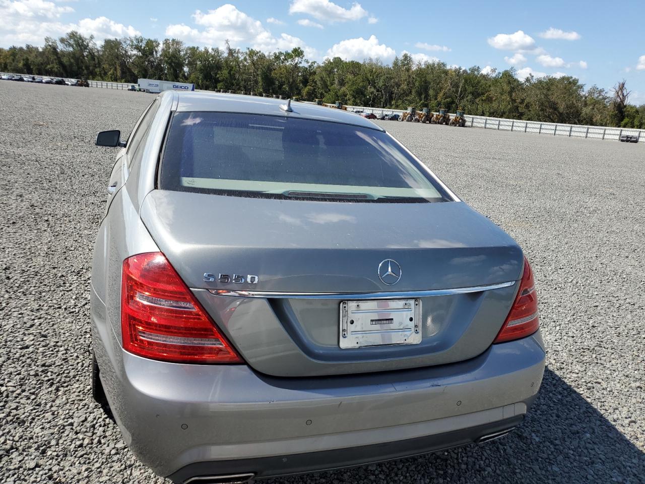 2011 Mercedes-Benz S 550 VIN: WDDNG7BB1BA385581 Lot: 77732074