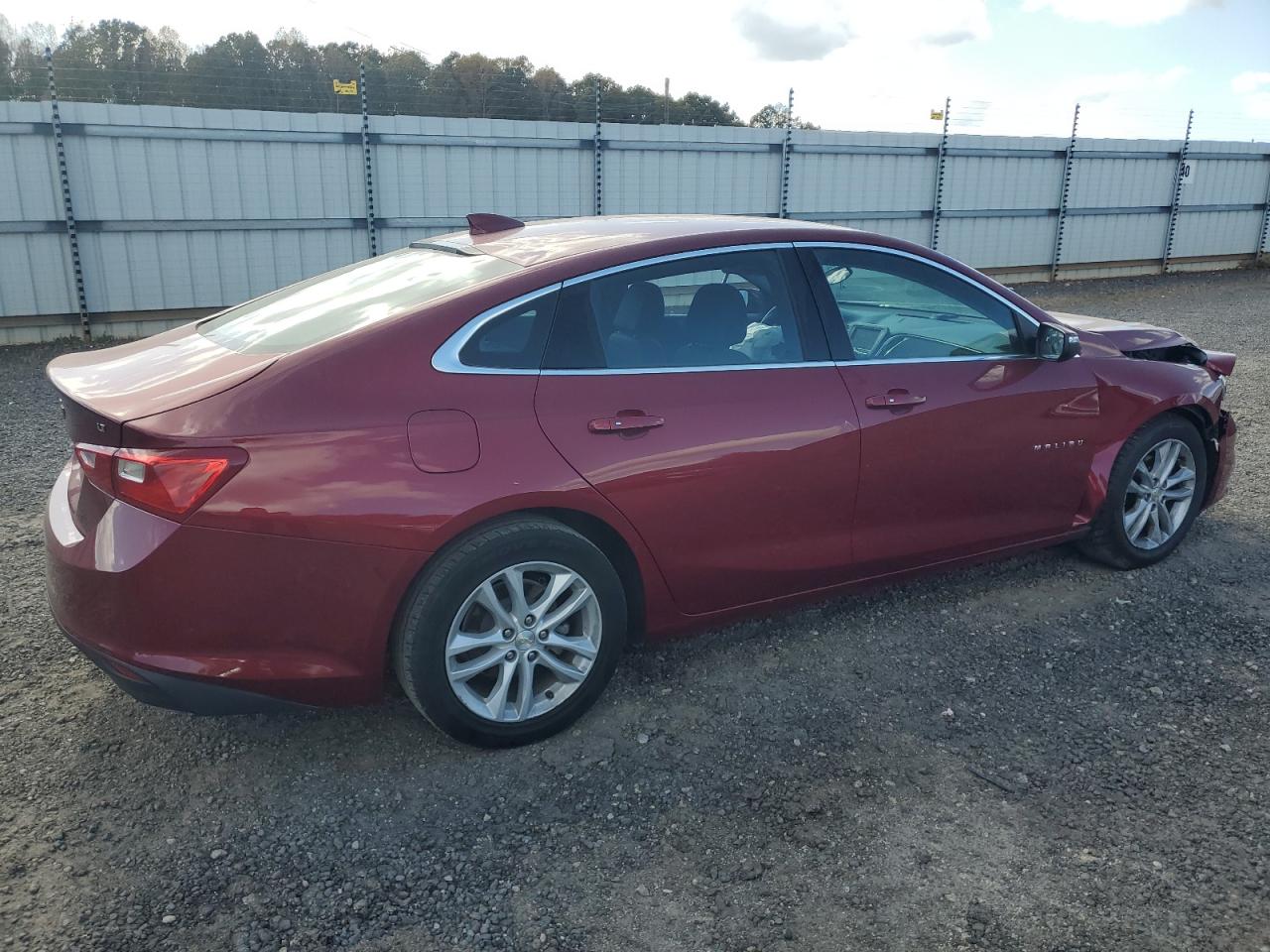 VIN 1G1ZD5ST1JF133129 2018 CHEVROLET MALIBU no.3