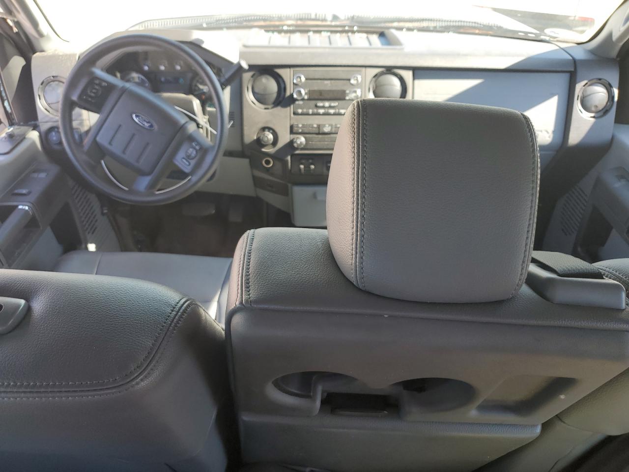 2014 Ford F250 - Image 8