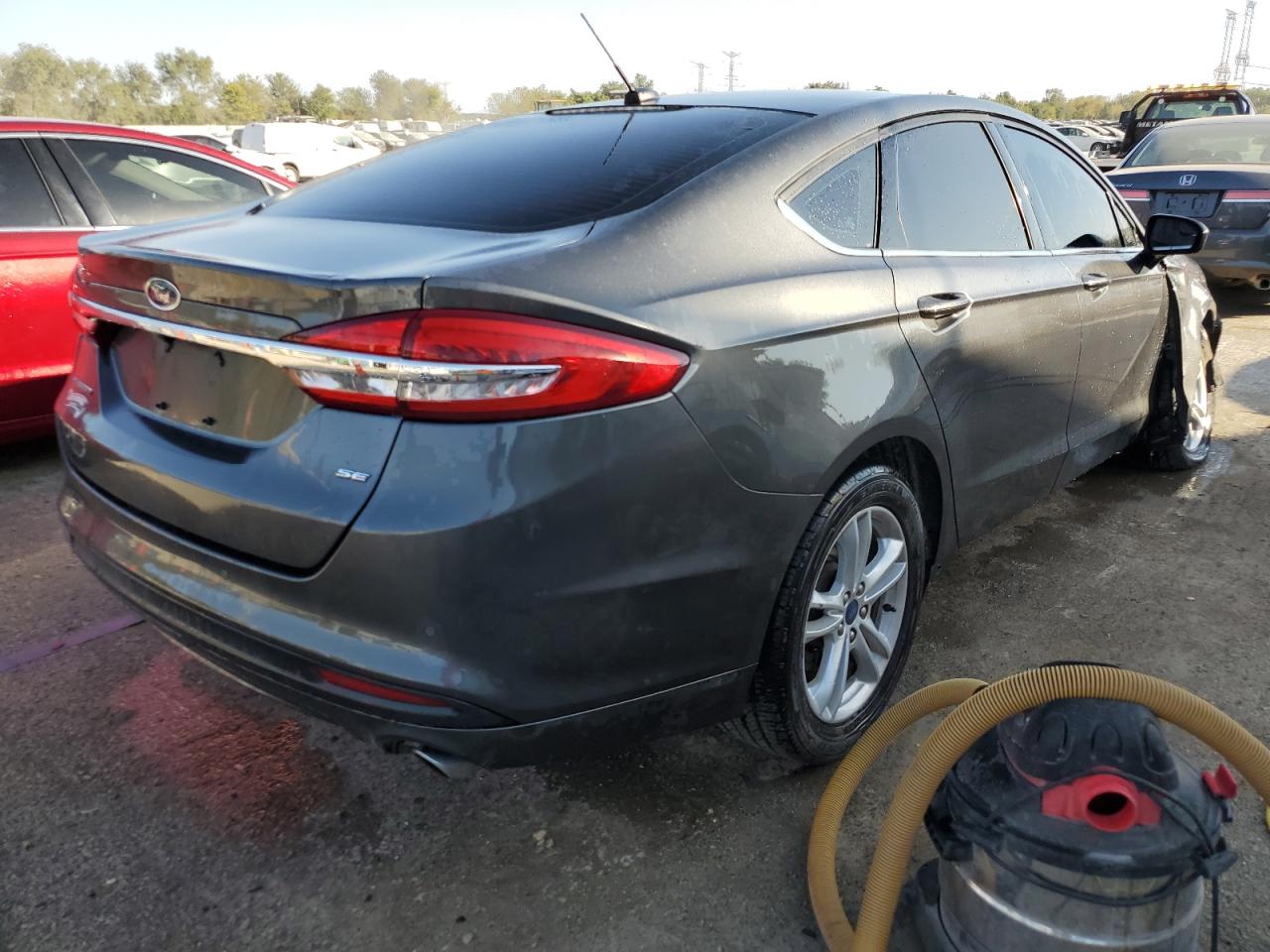 3FA6P0H78JR145785 2018 Ford Fusion Se