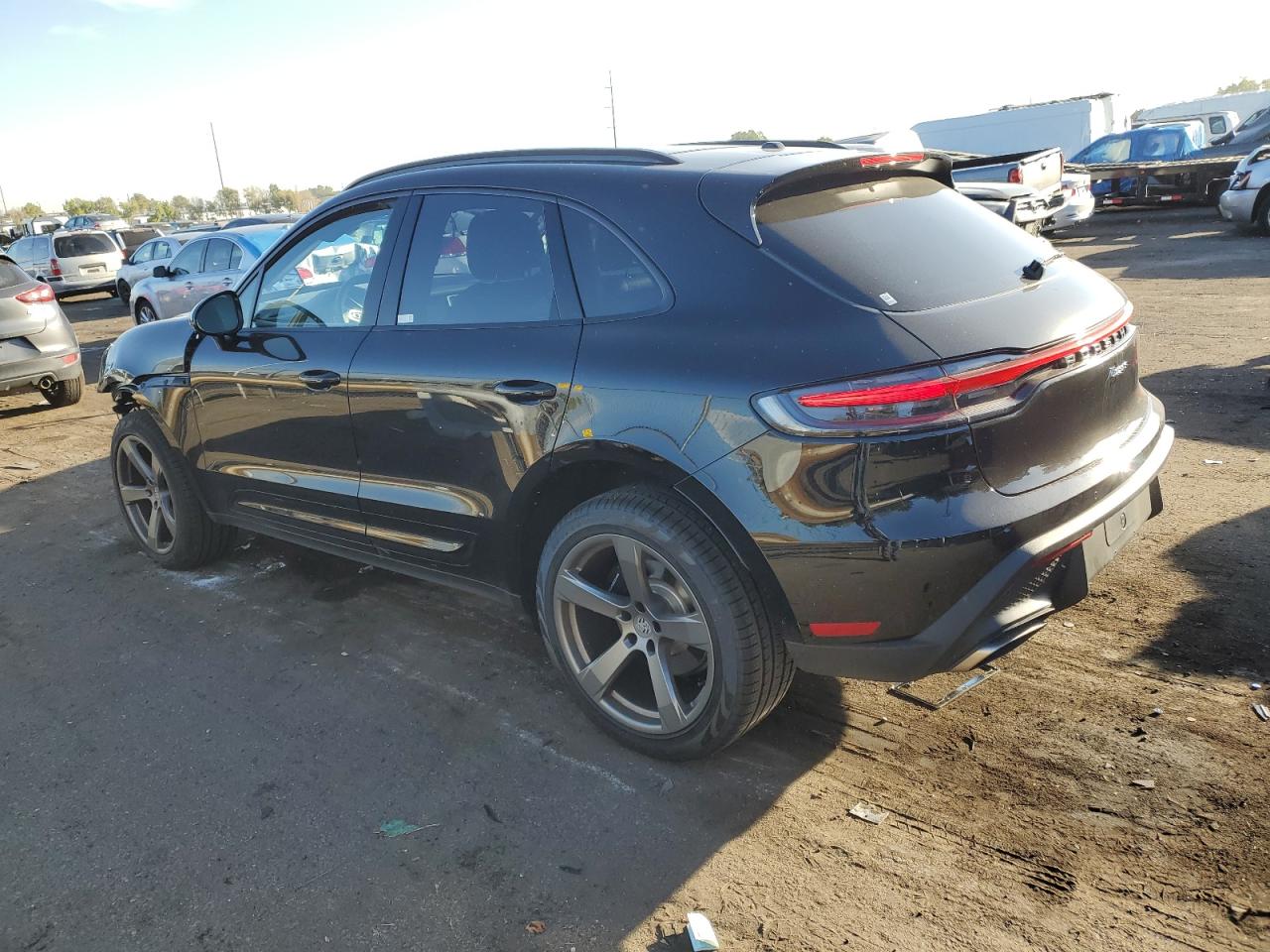 2024 Porsche Macan Base VIN: WP1AA2A53RLB11630 Lot: 74111514