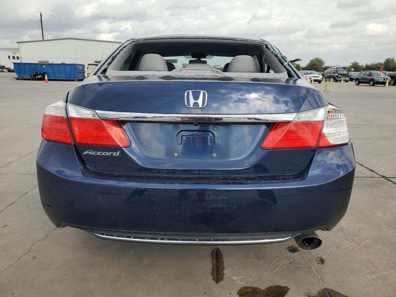 2015 Honda Accord Lx VIN: 1HGCR2F3XFA075812 Lot: 77914164