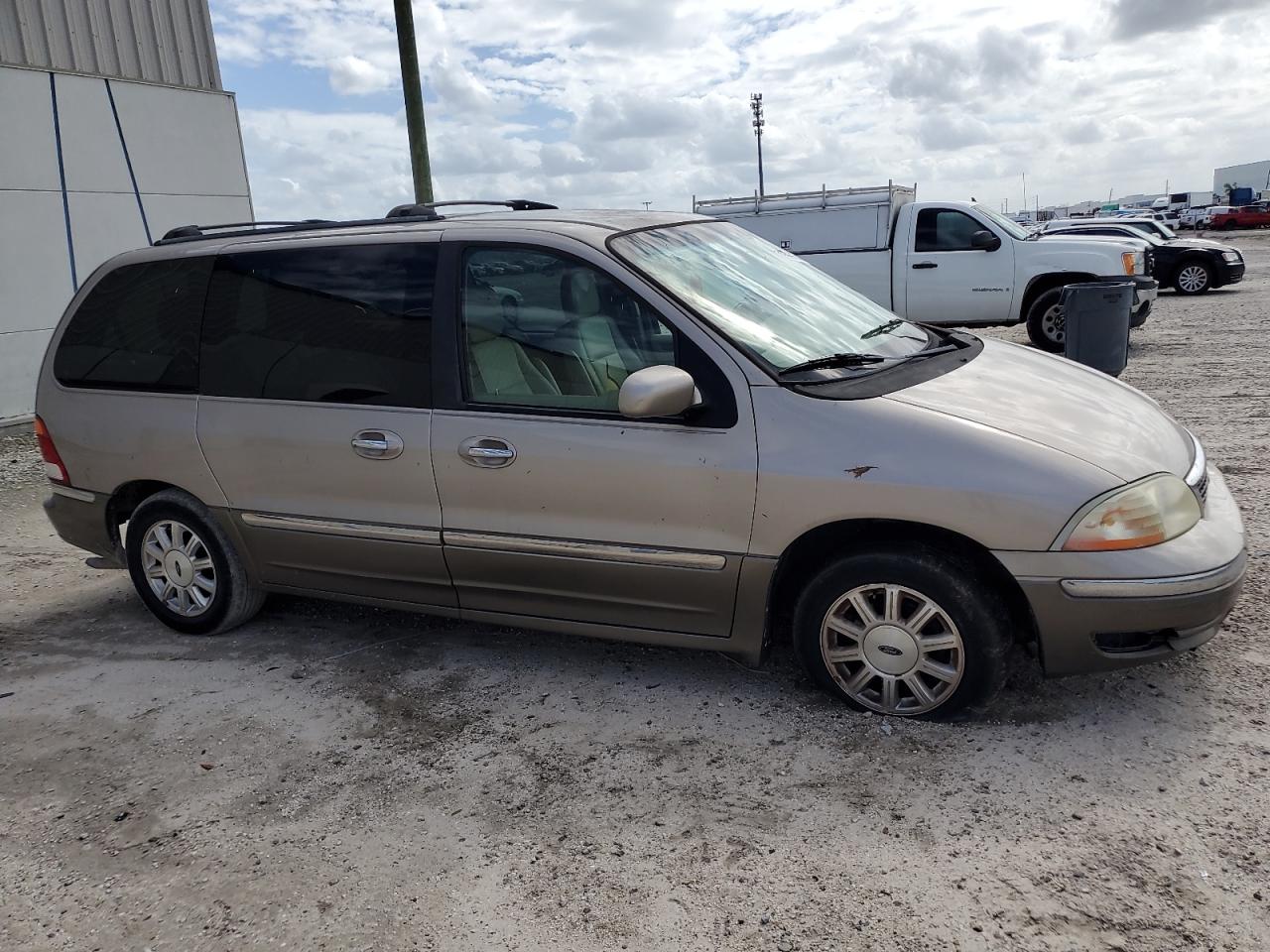 2003 Ford Windstar - Image 4