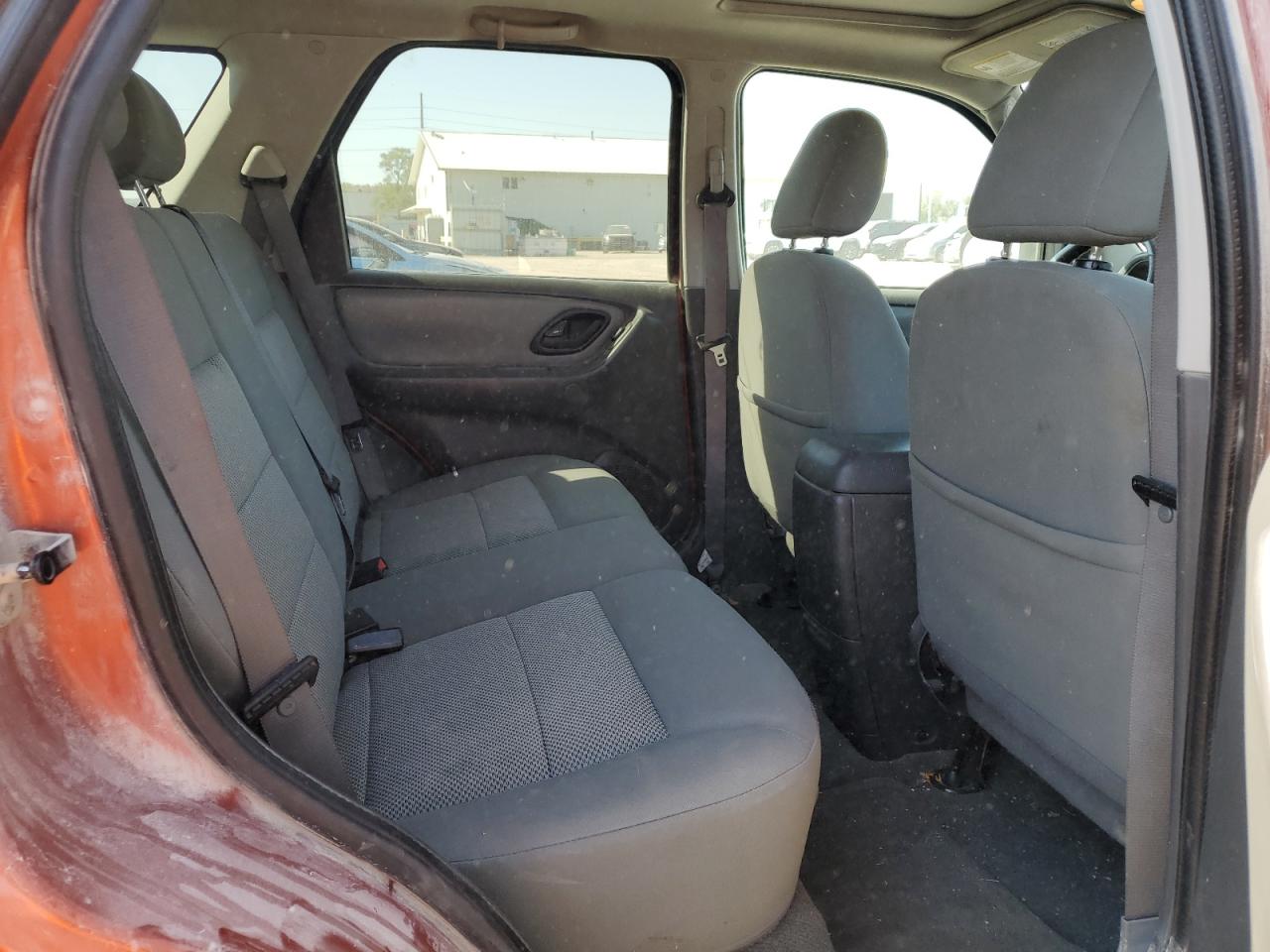 2006 Ford Escape - Image 11