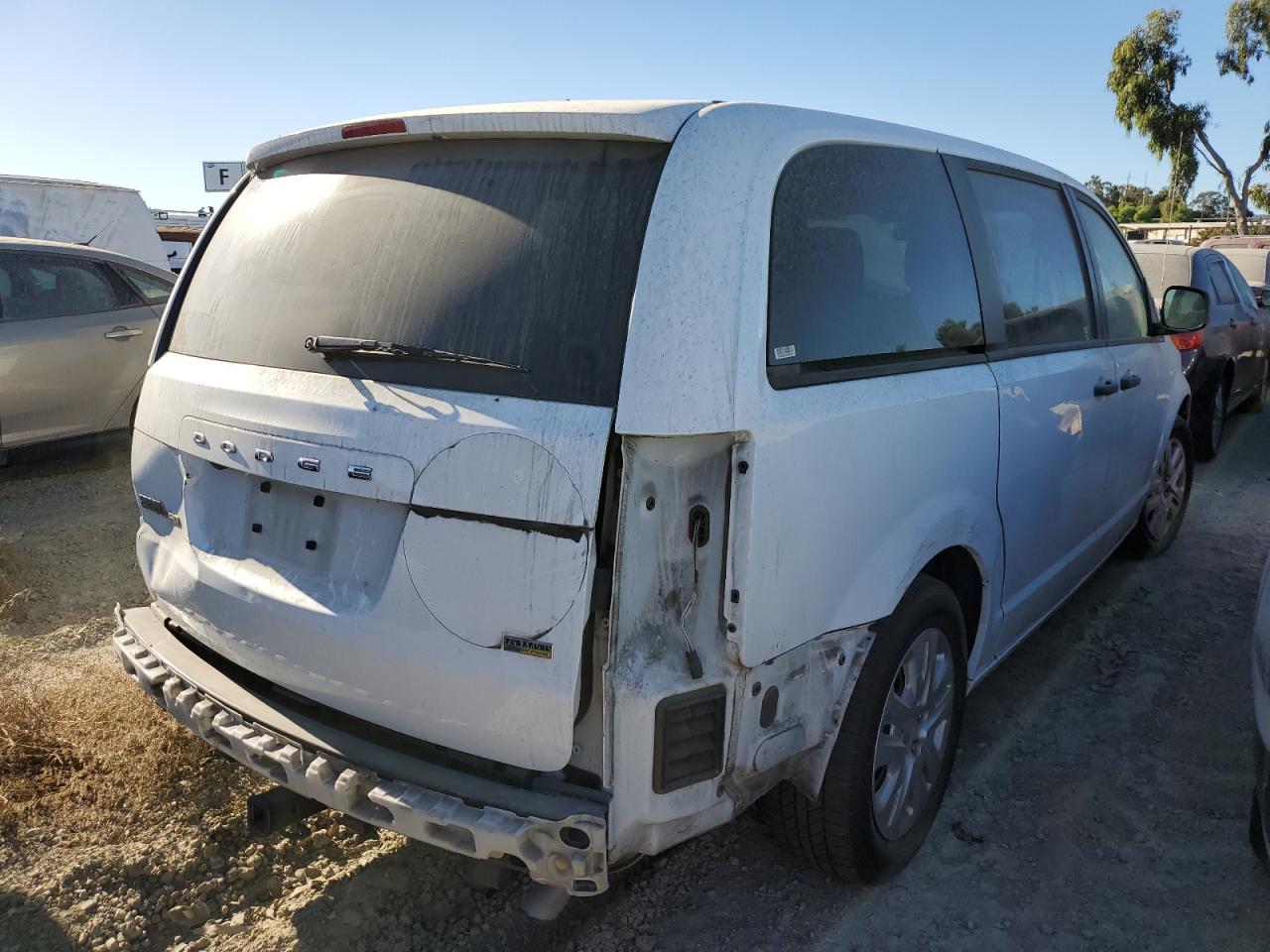 2019 Dodge Caravan - Image 3