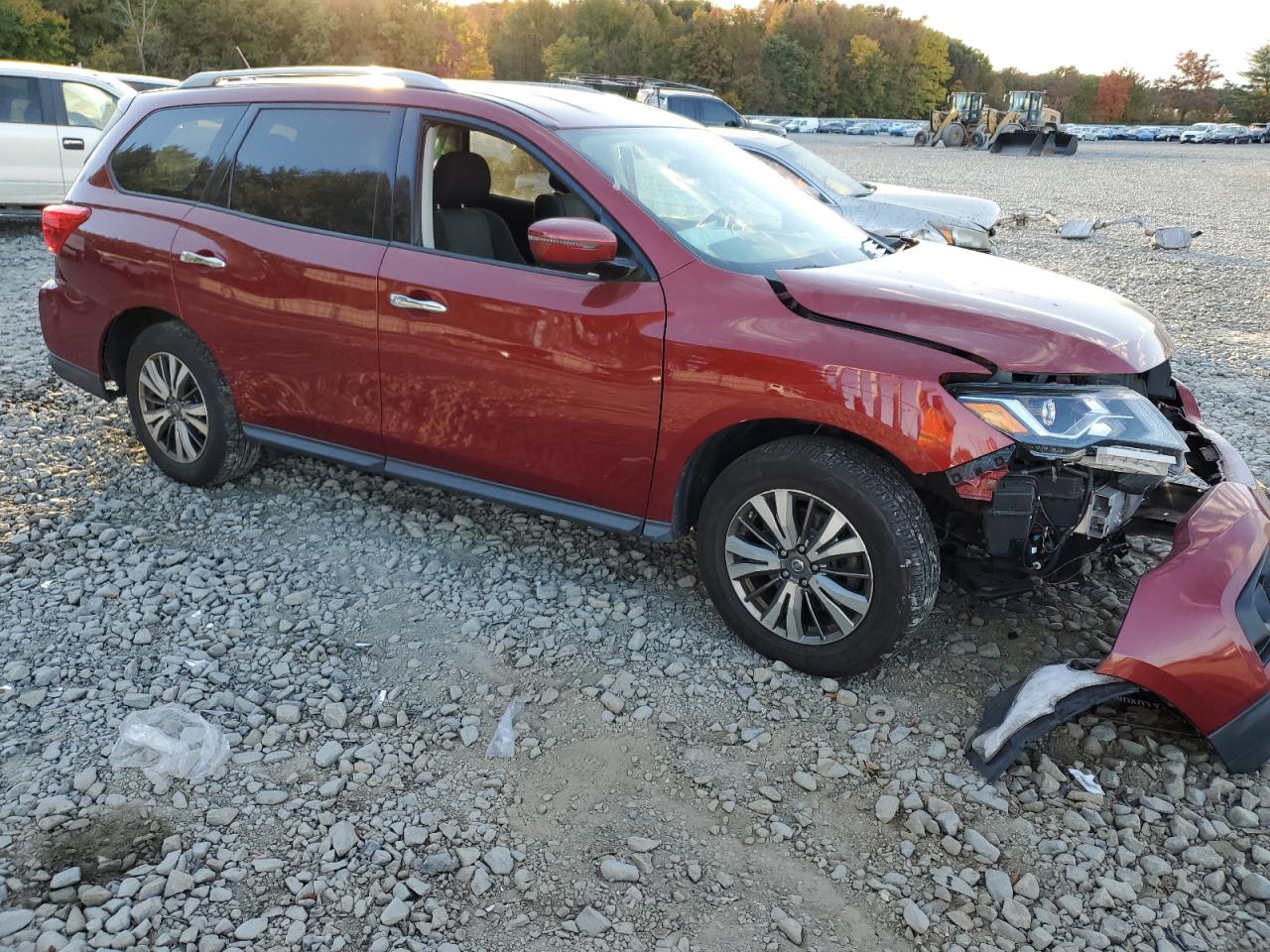2018 Nissan Pathfinder - Image 4
