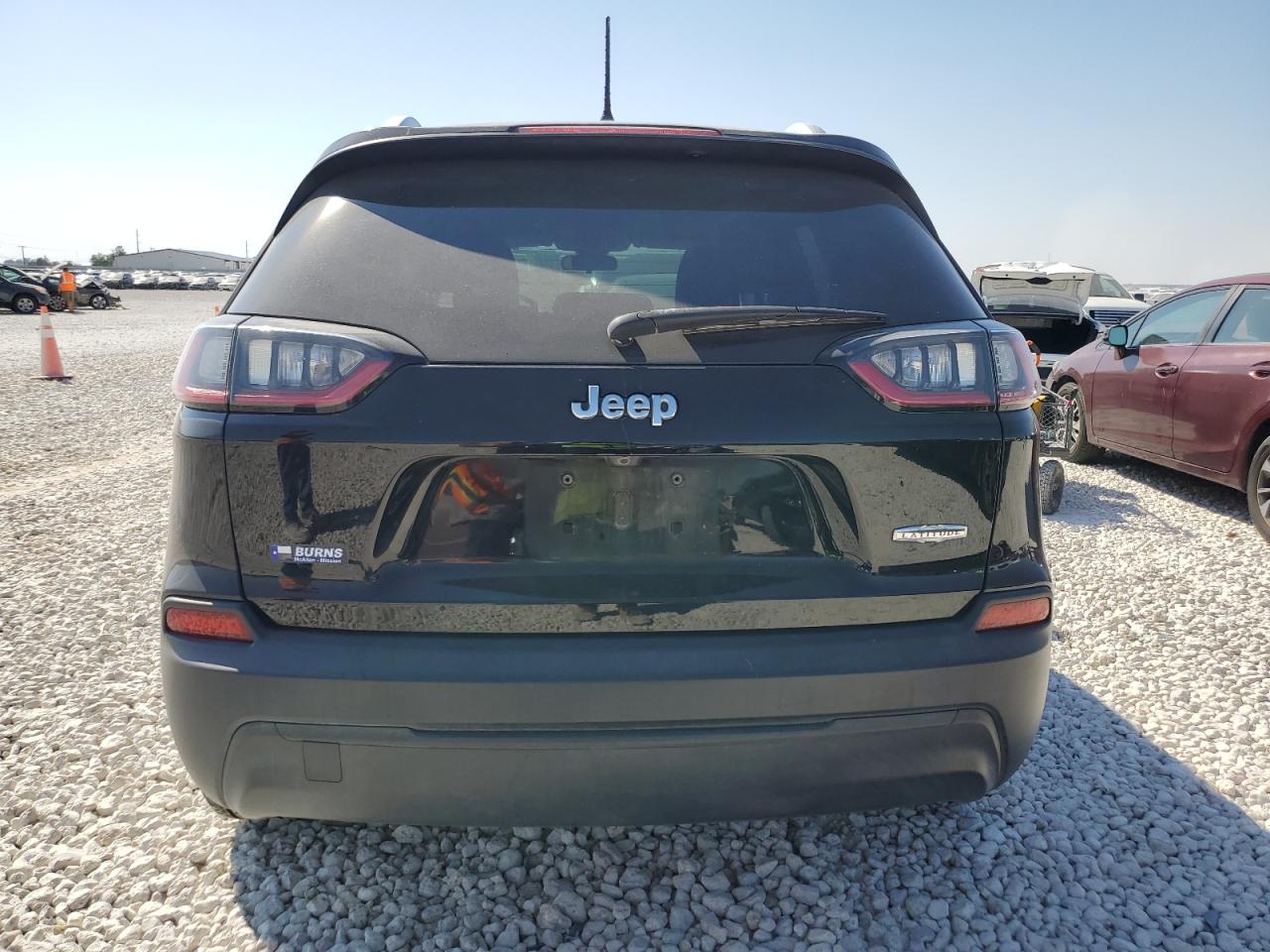 2019 Jeep Cherokee Latitude VIN: 1C4PJLCB6KD392407 Lot: 75405844