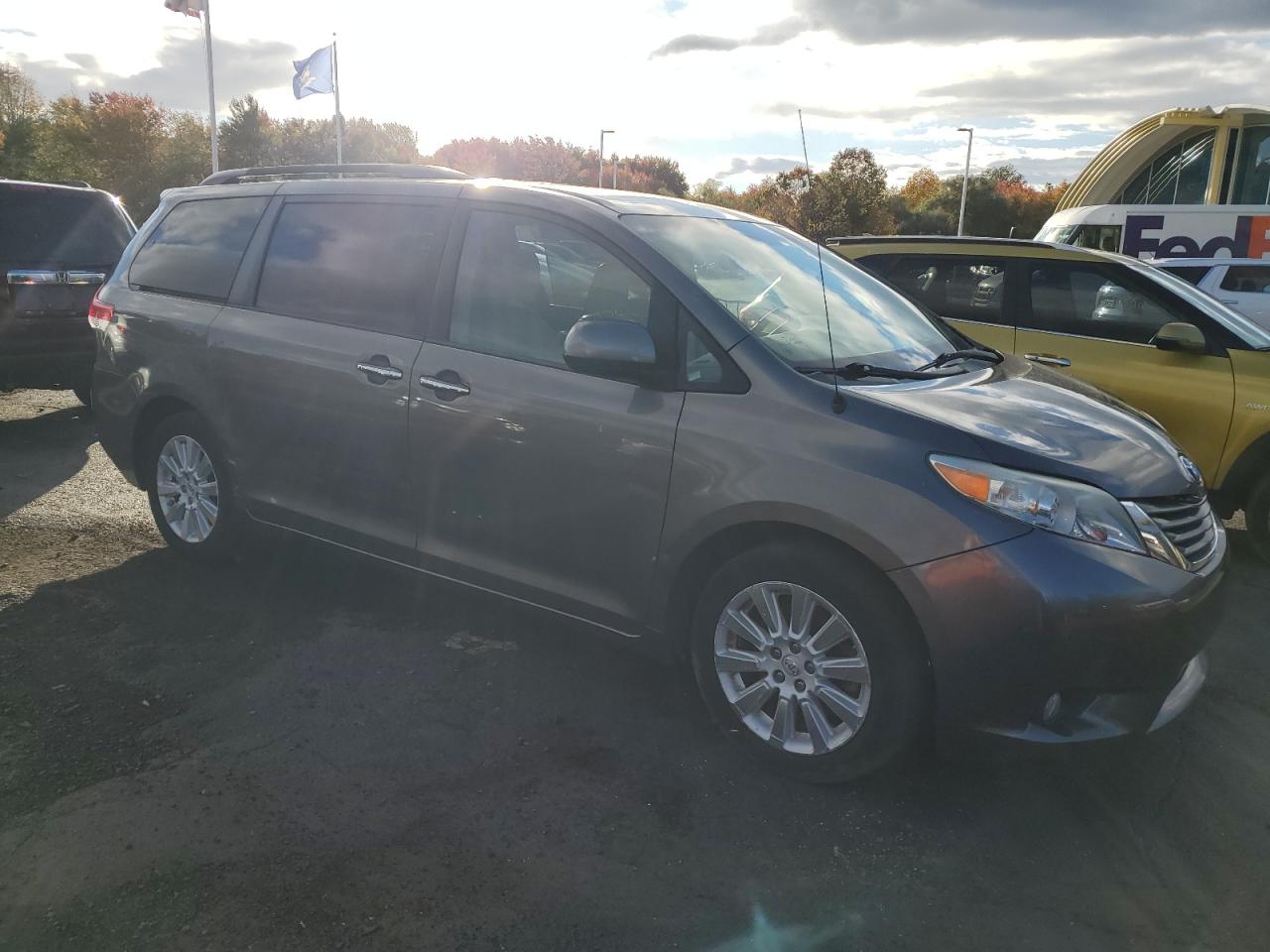 2013 Toyota Sienna Xle VIN: 5TDDK3DC4DS063803 Lot: 76312124