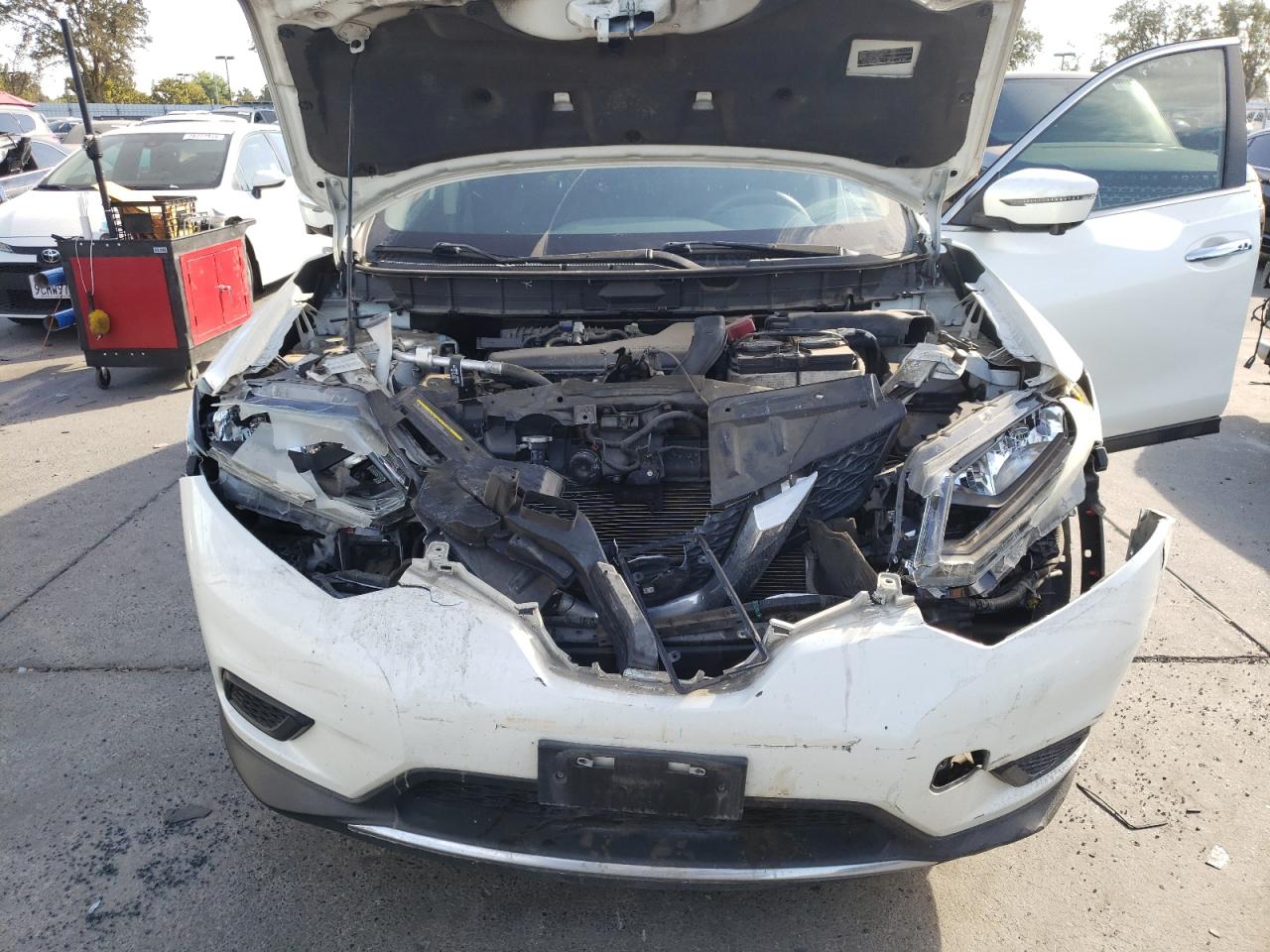 2016 Nissan Rogue - Image 12