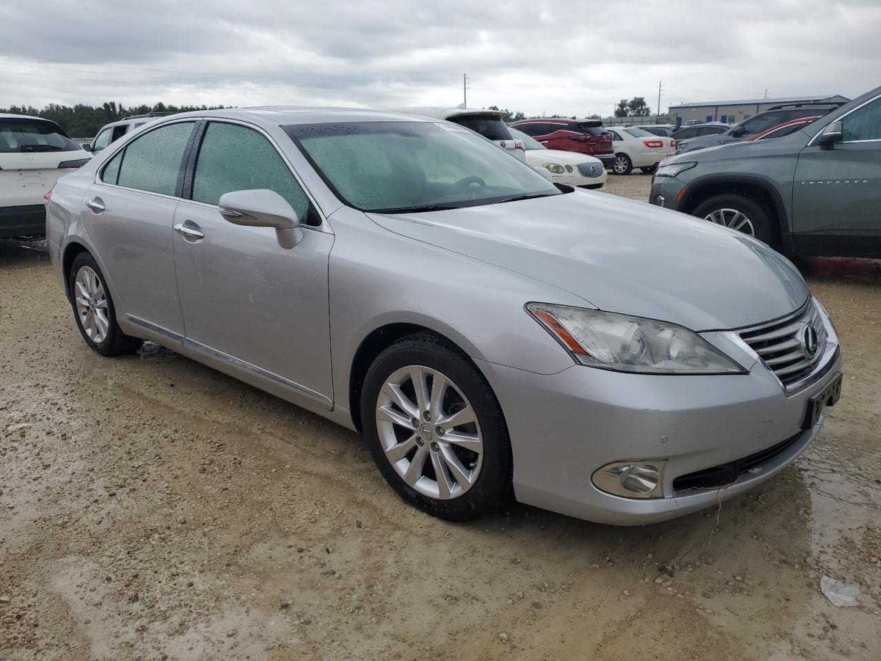 2010 Lexus ES - Image 4