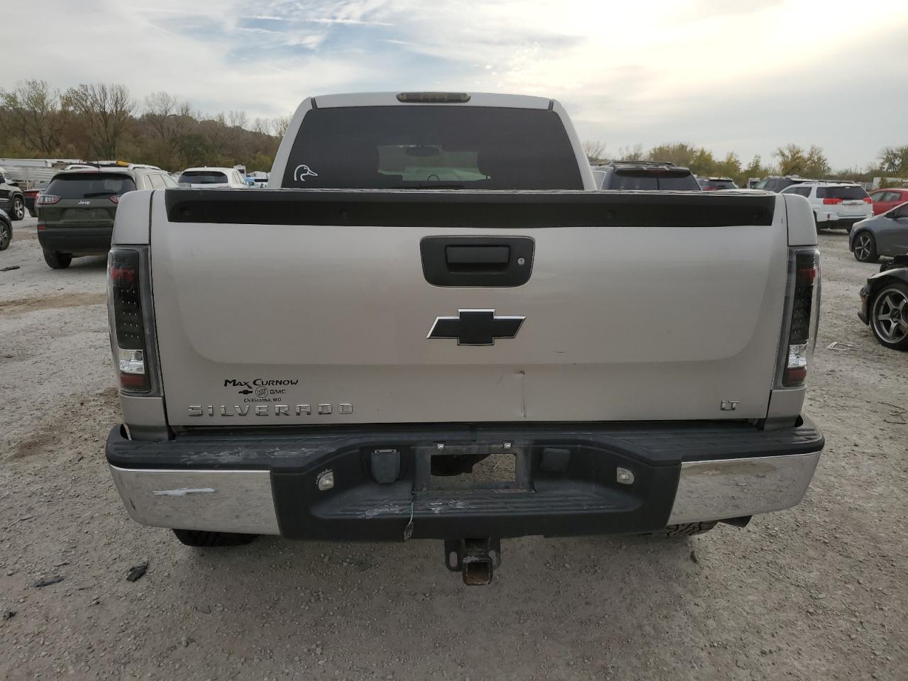 2007 Chevrolet Silverado - Image 6