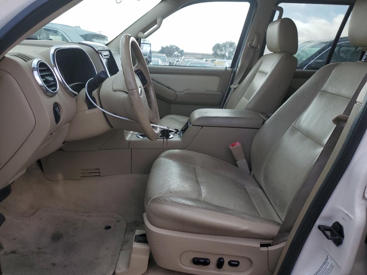 2008 Ford Explorer - Image 7