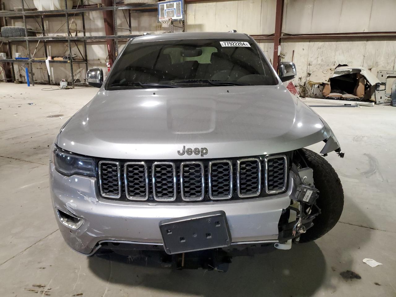 2017 Jeep Grand Cherokee - Image 5