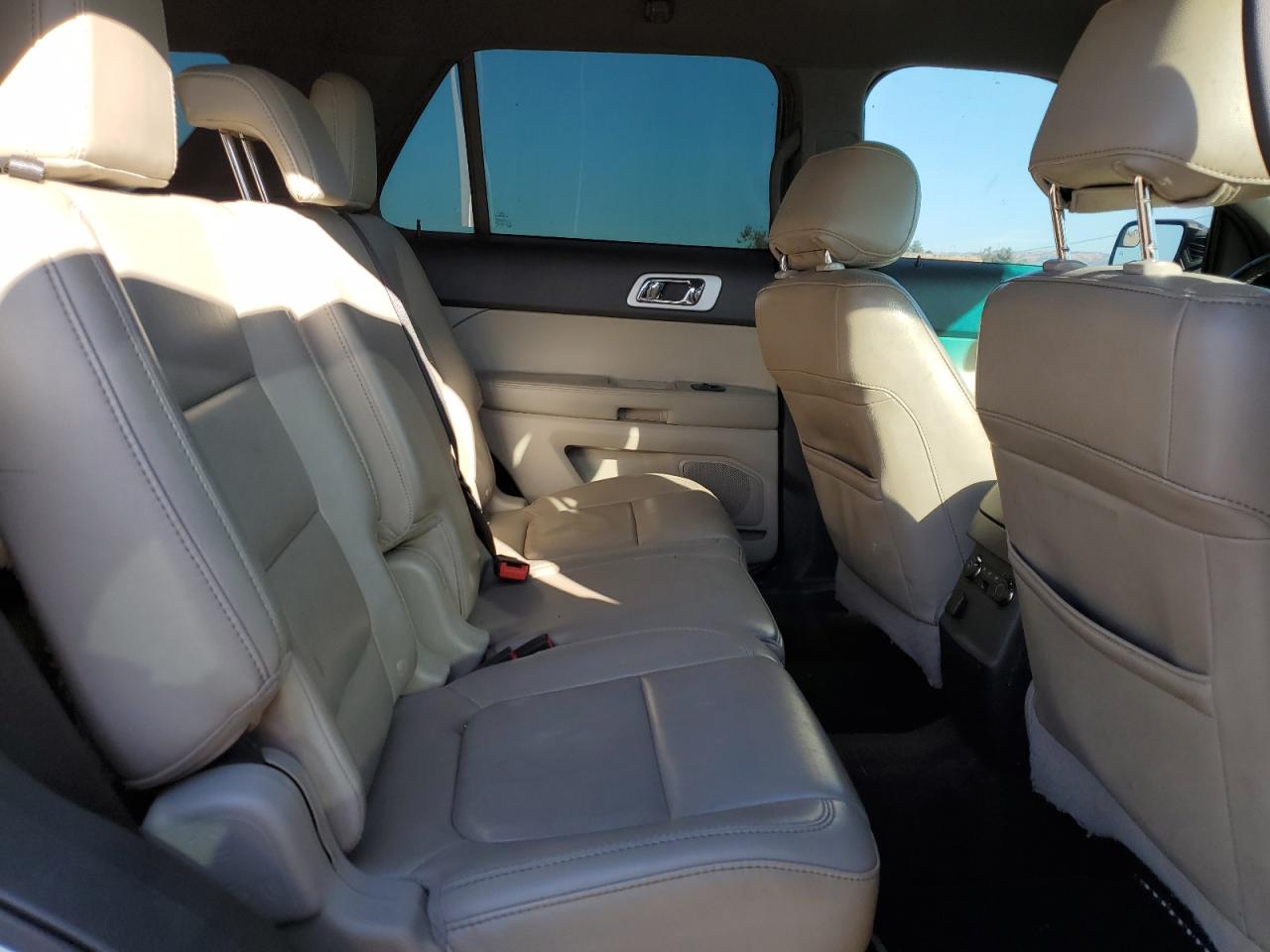 2013 Ford Explorer - Image 11