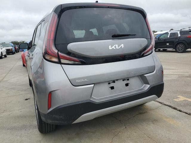  KIA SOUL 2023 Srebrny