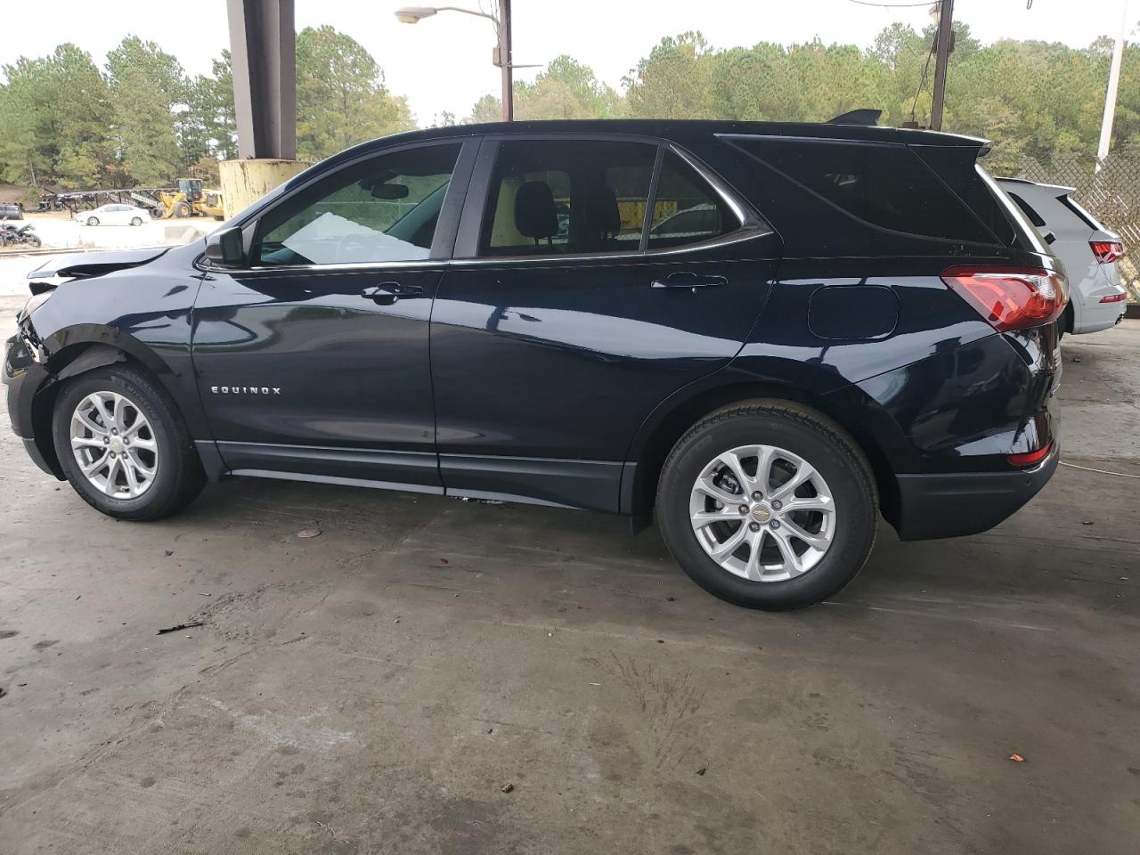 2021 Chevrolet Equinox - Image 2