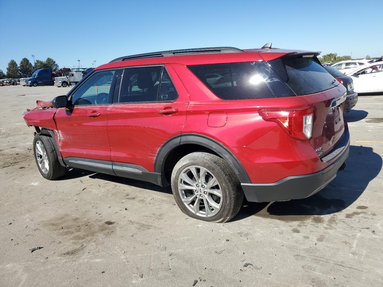 2023 Ford Explorer - Image 2