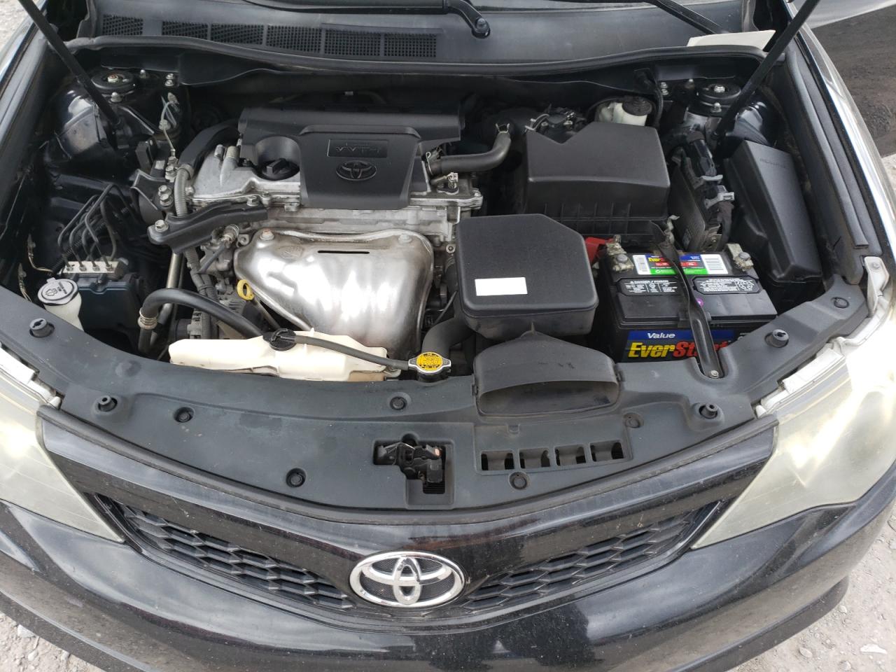 2012 Toyota Camry - Image 11
