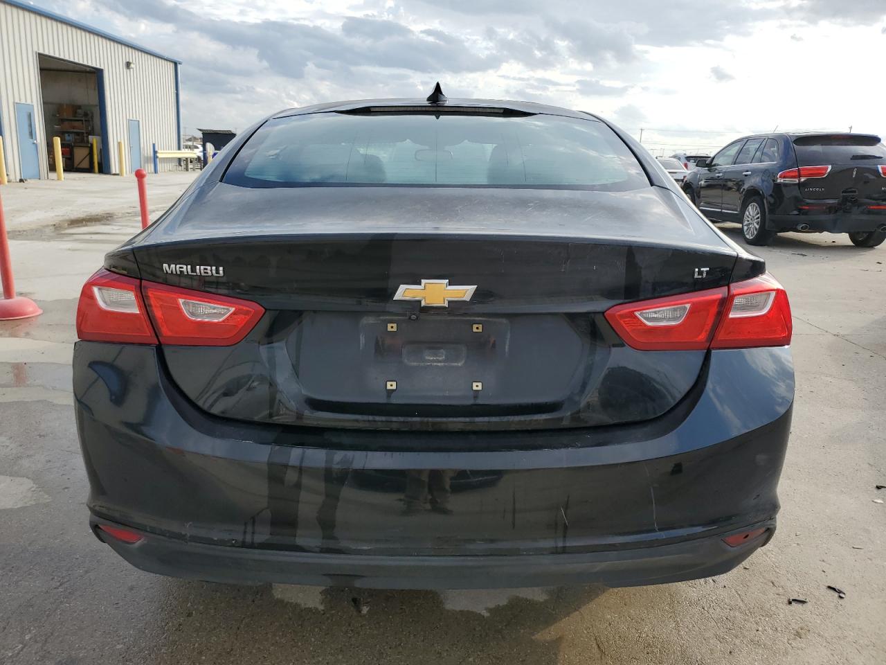 2018 Chevrolet Malibu - Image 6