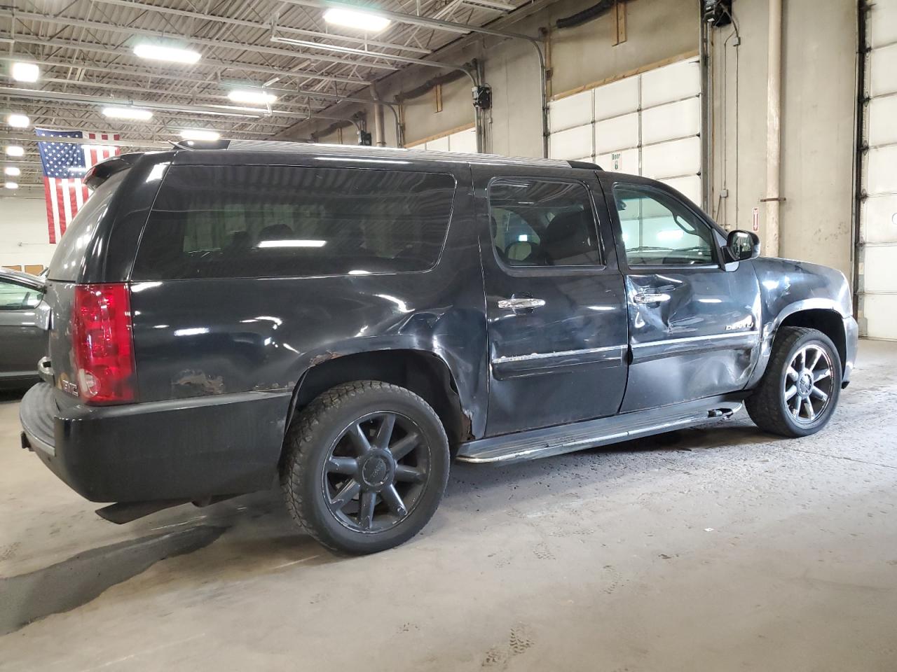 2008 GMC Yukon - Image 3