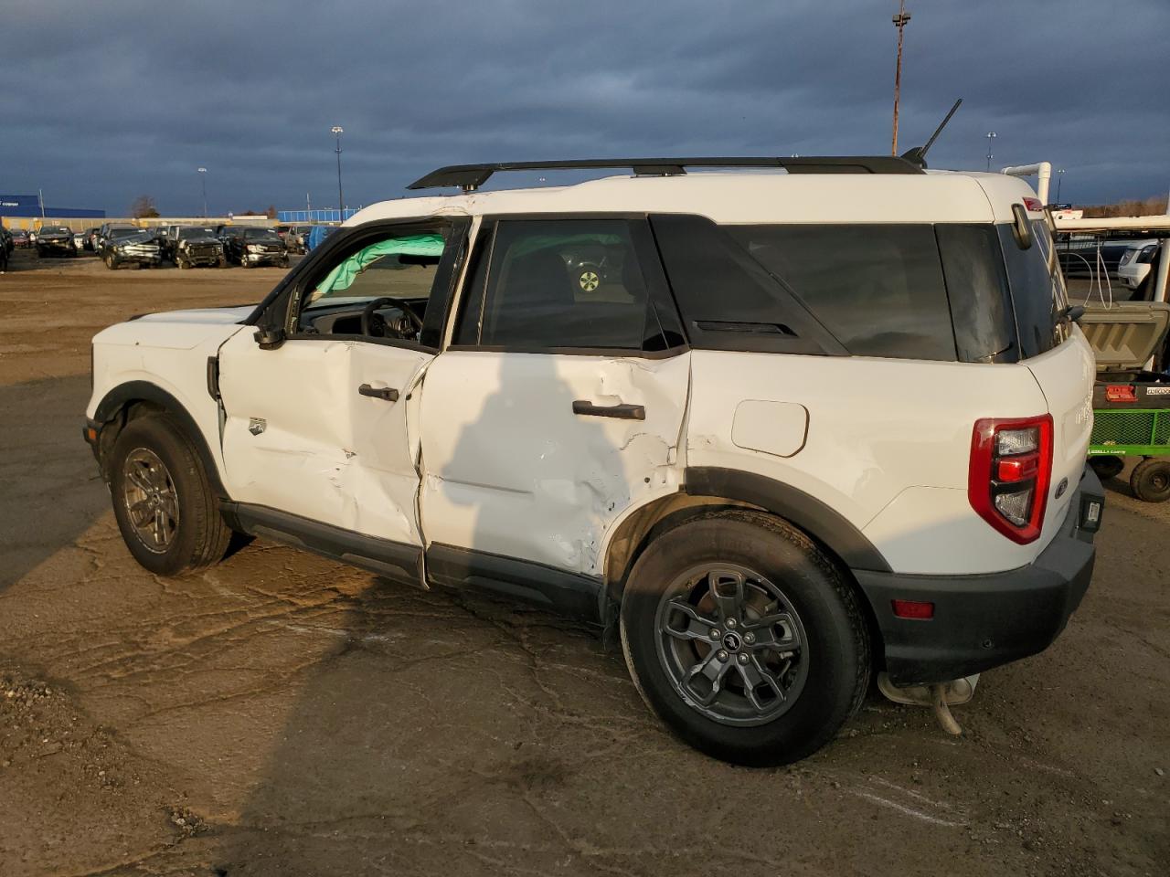 2023 Ford Bronco - Image 2