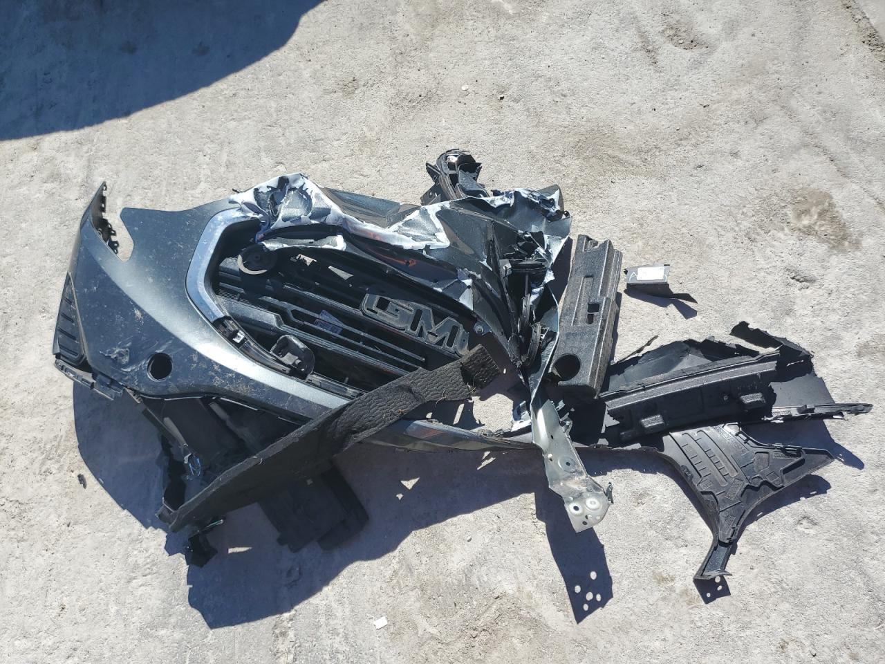 3GKALMEV6LL275438 2020 GMC Terrain Sle