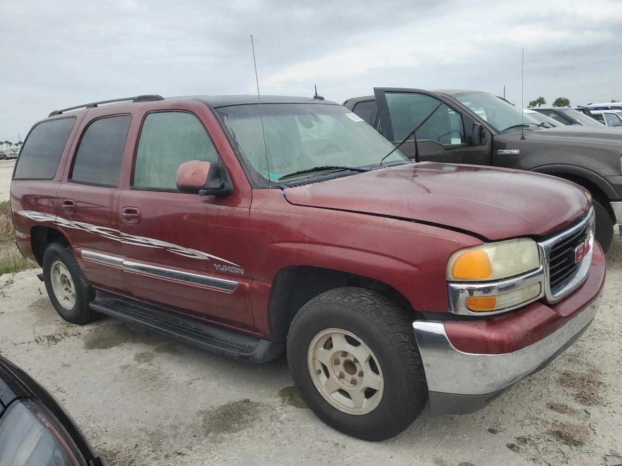 2003 GMC Yukon - Image 4