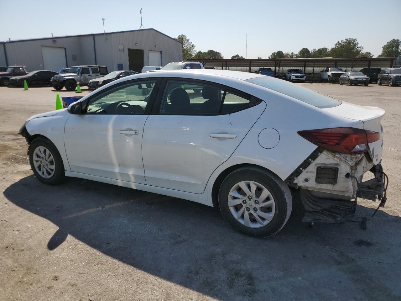 2019 Hyundai Elantra - Image 2